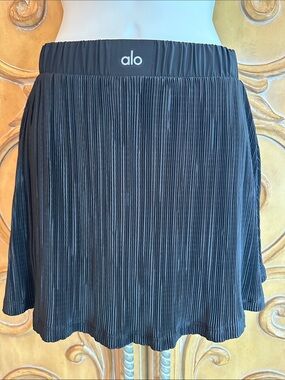 ALO Yoga Black Pleated Skater Skort